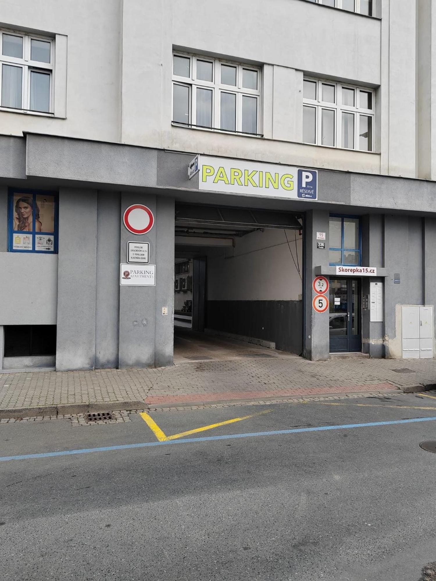 Apartia Krenova, Brno-Center Bagian luar foto
